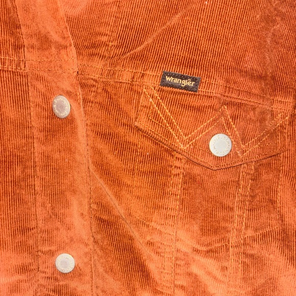 Wrangler Corduroy Jacket with Sherpa Lining - Picture 5 of 5